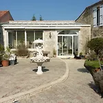 Oda ve Kahvaltı Le Relais De La Cure