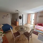 Oda ve Kahvaltı Le Relais De La Cure 3*