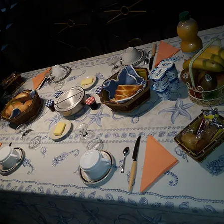 Le Relais De La Cure Bed & Breakfast 3*