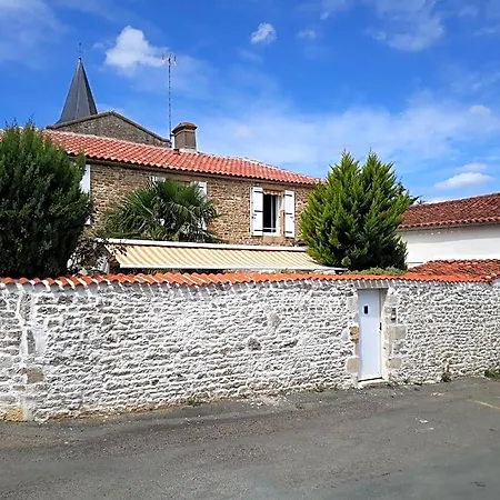 Le Relais De La Cure Bed & Breakfast 3*