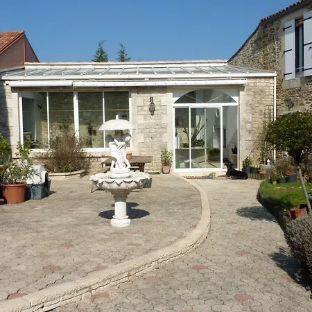 Bed & Breakfast Le Relais De La Cure 3*