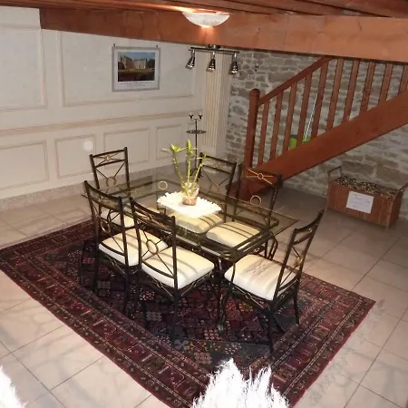 Le Relais De La Cure Bed & Breakfast 3*