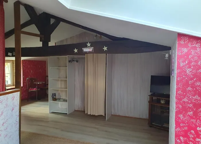 Le Relais De La Cure Bed & Breakfast 3*