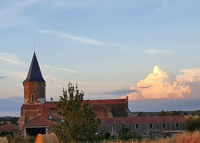 Le Relais De La Cure Bed & Breakfast 3*