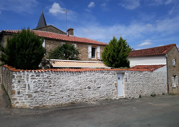 Le Relais De La Cure 3*