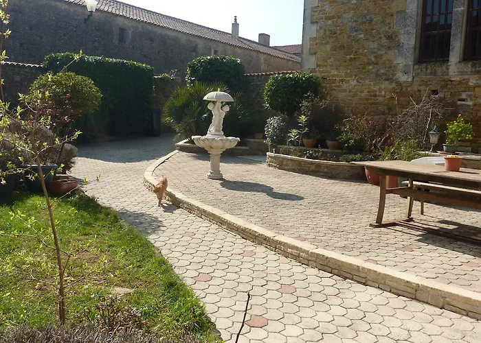 Bed & Breakfast Le Relais De La Cure Saint-Juire-Champgillon