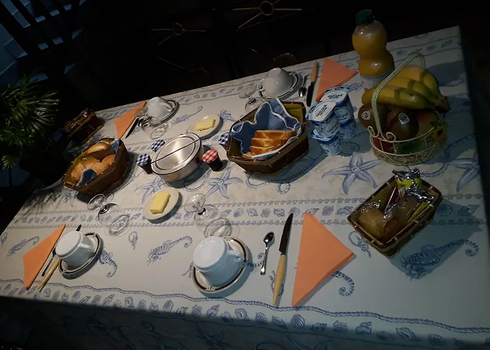 Le Relais De La Cure Bed & Breakfast 3*