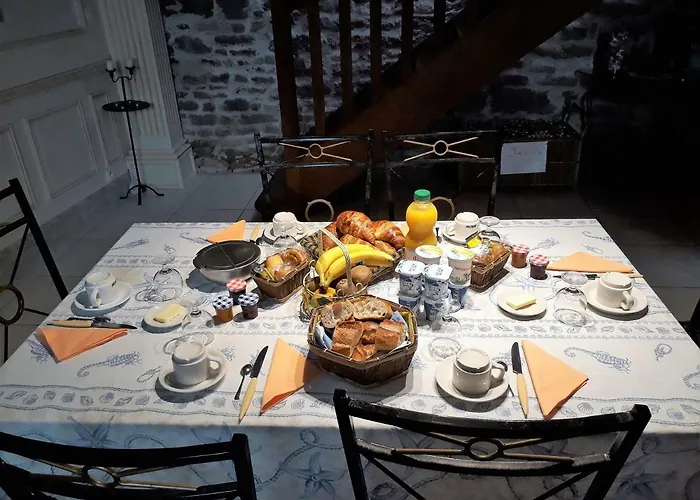 Le Relais De La Cure Bed & Breakfast