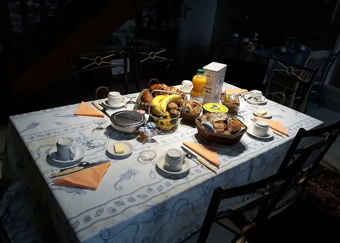 Le Relais De La Cure Bed & Breakfast 3*